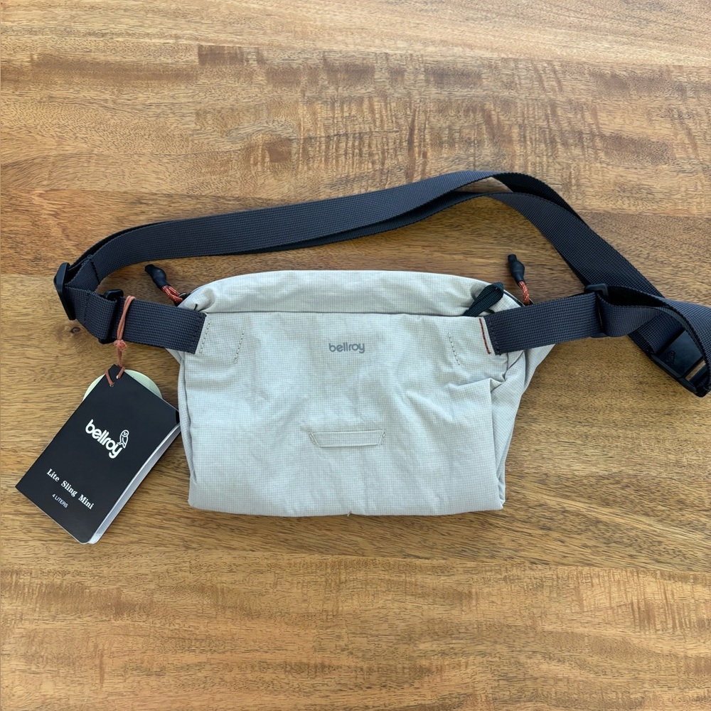 NWT Bellroy Lite Sling Mini in Ash